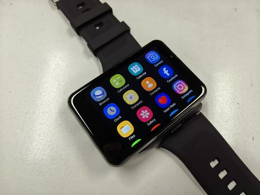 Harga yang bagus Jam Tangan Pintar 4G 5G dengan Casing Zinc Alloy dan Tali Silikon dengan Panjang yang Dapat Disesuaikan S999 plus on line